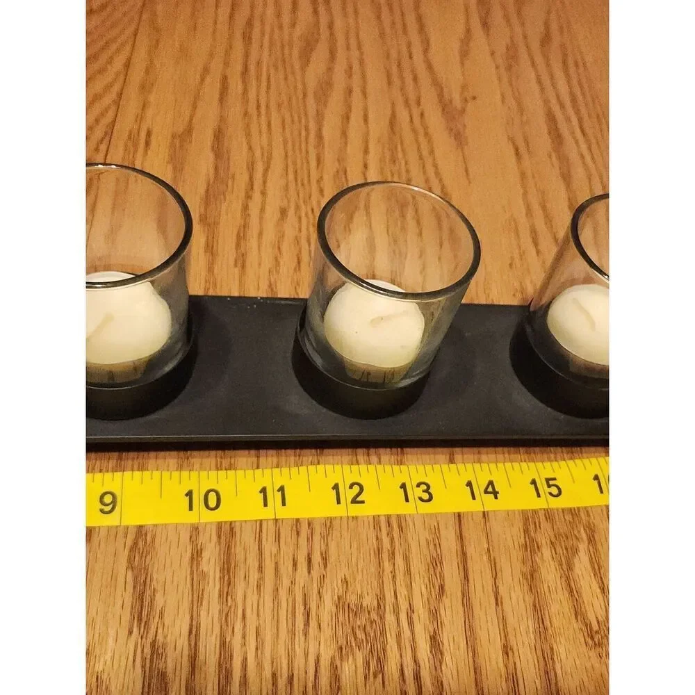 Black Metal 5 - Glass Votive Candle Holder -   White & pink tealight candles